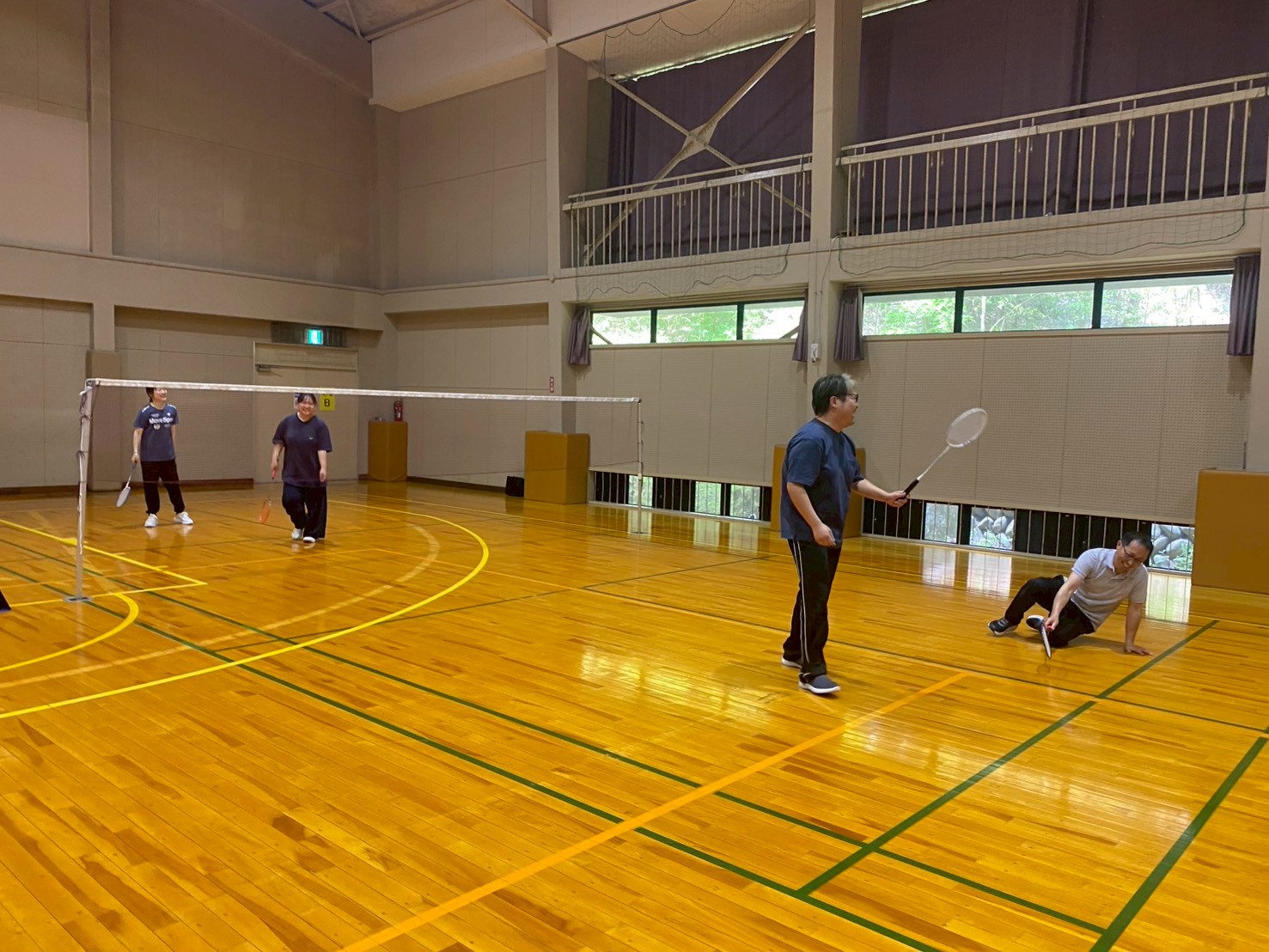 バドミントン